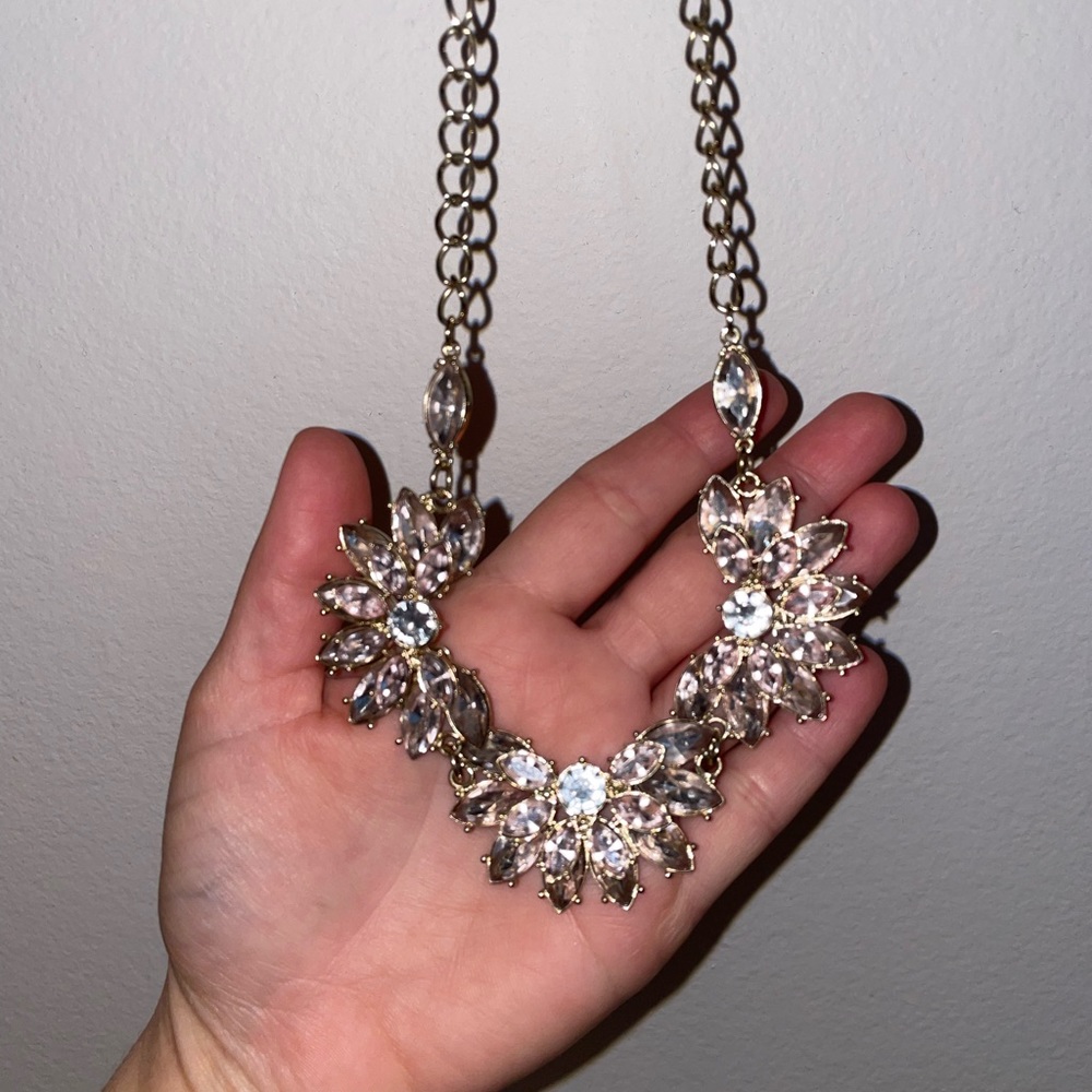 statement crystal necklace - Picture 2 of 4